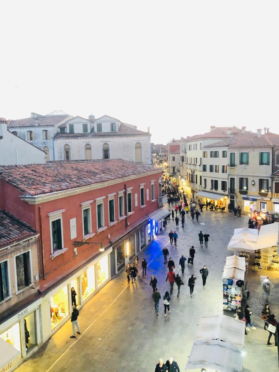 Al Teatro Italia Affittacamere 3*